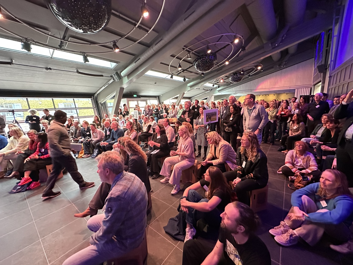 Congress audience during a session
